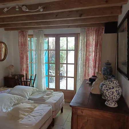 Petite Maison Proche De La Casa de Férias *