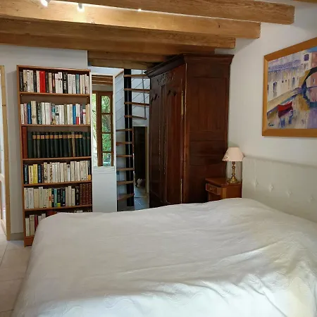 Petite Maison Proche De La *