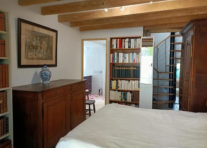 Holiday home Petite Maison Proche De La