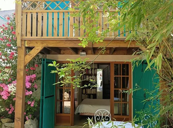 Holiday home Petite Maison Proche De La *